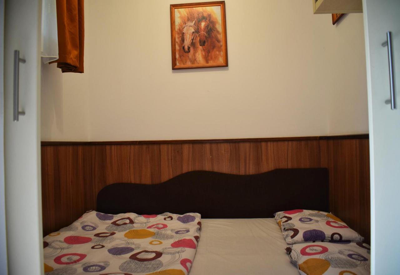 Helikon 32 Apartman Кестхей Екстер'єр фото