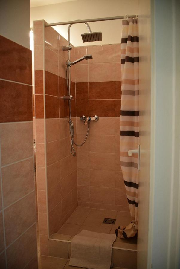 Helikon 32 Apartman Кестхей Екстер'єр фото